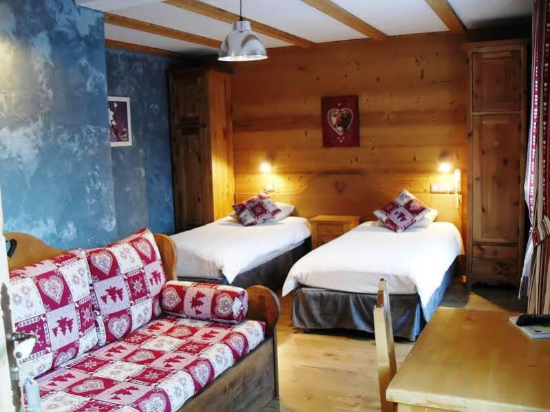 阿尔皮纳小木屋酒店 莫尔济讷 外观 照片